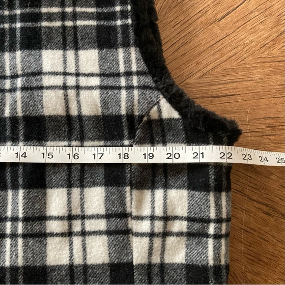 Woolrich Vintage Wool Vest with Faux Fur Lining - Black & Cream Buffalo … - Picture 12 of 13